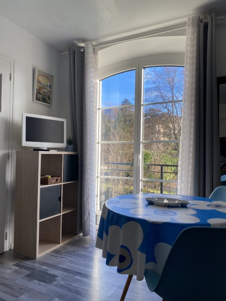 Studio 2 – 5