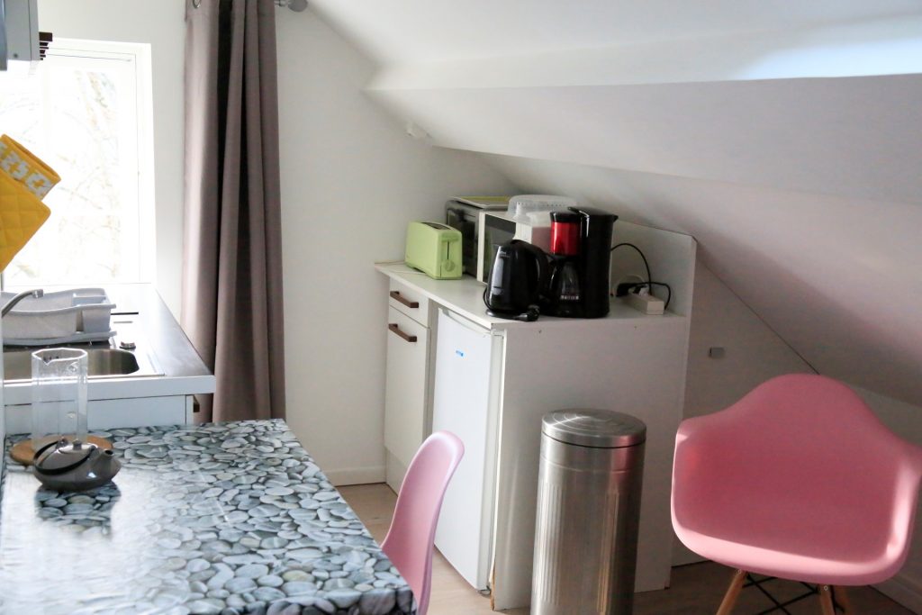 Studio 4 – 4